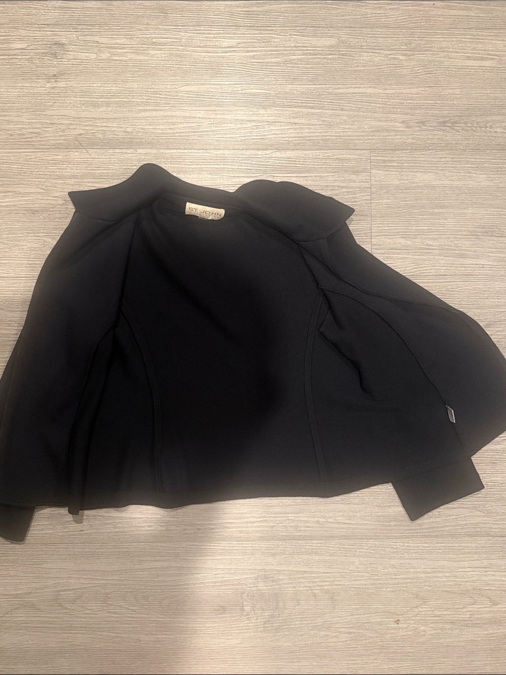 St. John Black Women's Zip-Front Jacket - Sleek Minimal Design - Picture 7 of 8